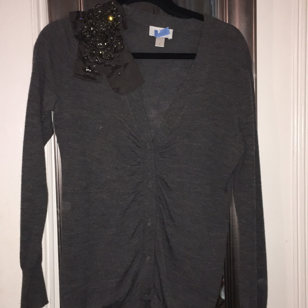 Gray sweater with bow detail
